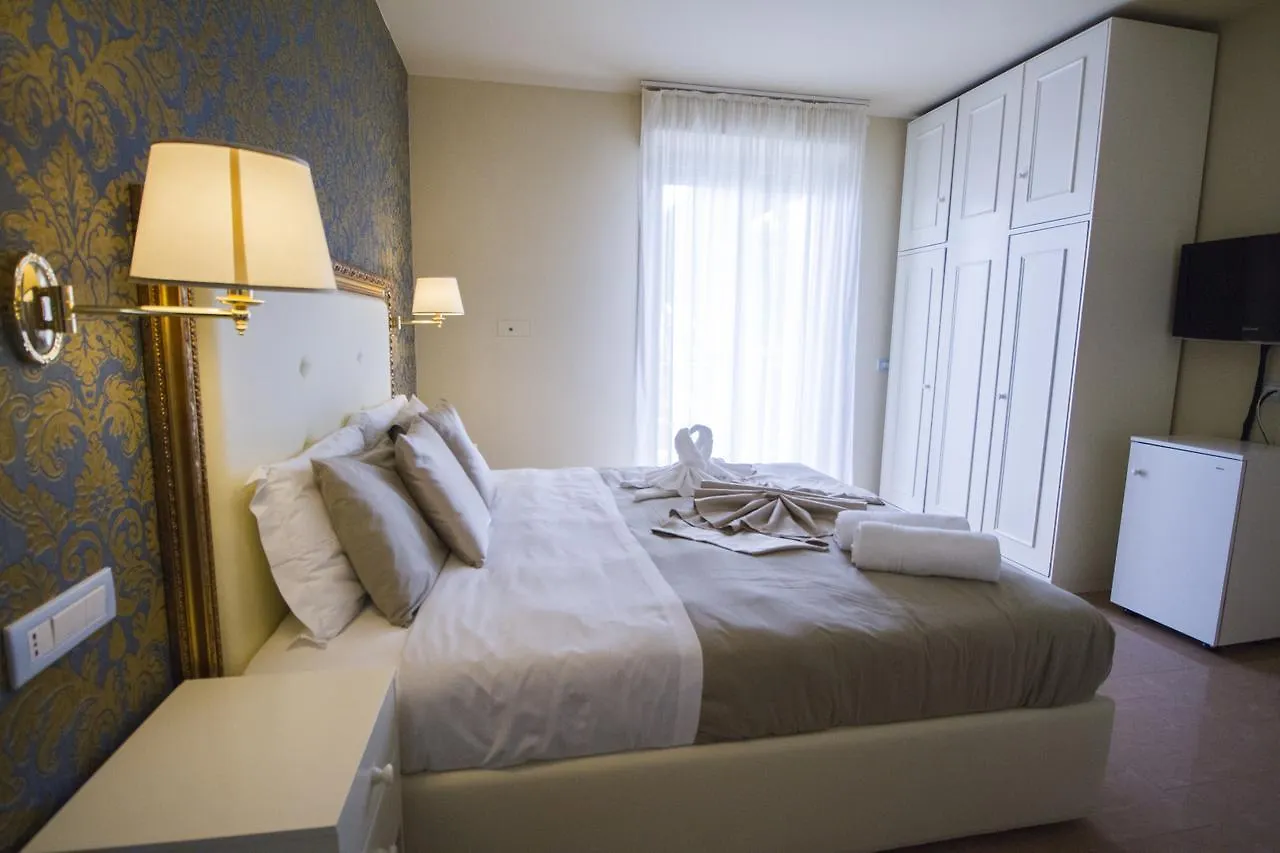 ***  Hotel Lady Mary Milano Marittima Italie